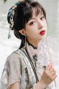 免费阅读全集重生后，疯批美人每天都在撩人攻心