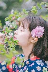 精修版都市：开局带校花学姐回家