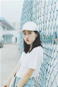 女子高中生的魔法末日求生