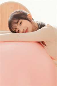 订婚宴上，未婚夫的死对头向我求婚